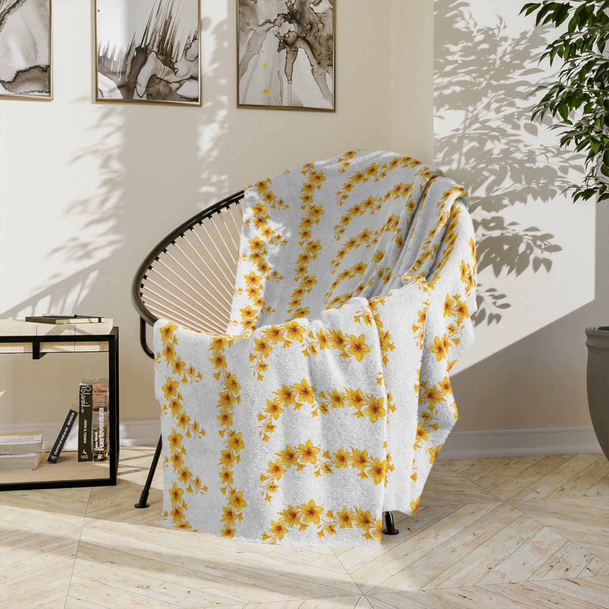 Sunflower Ditsy Pattern Blanket — Cozy Velveteen Microfiber Throw