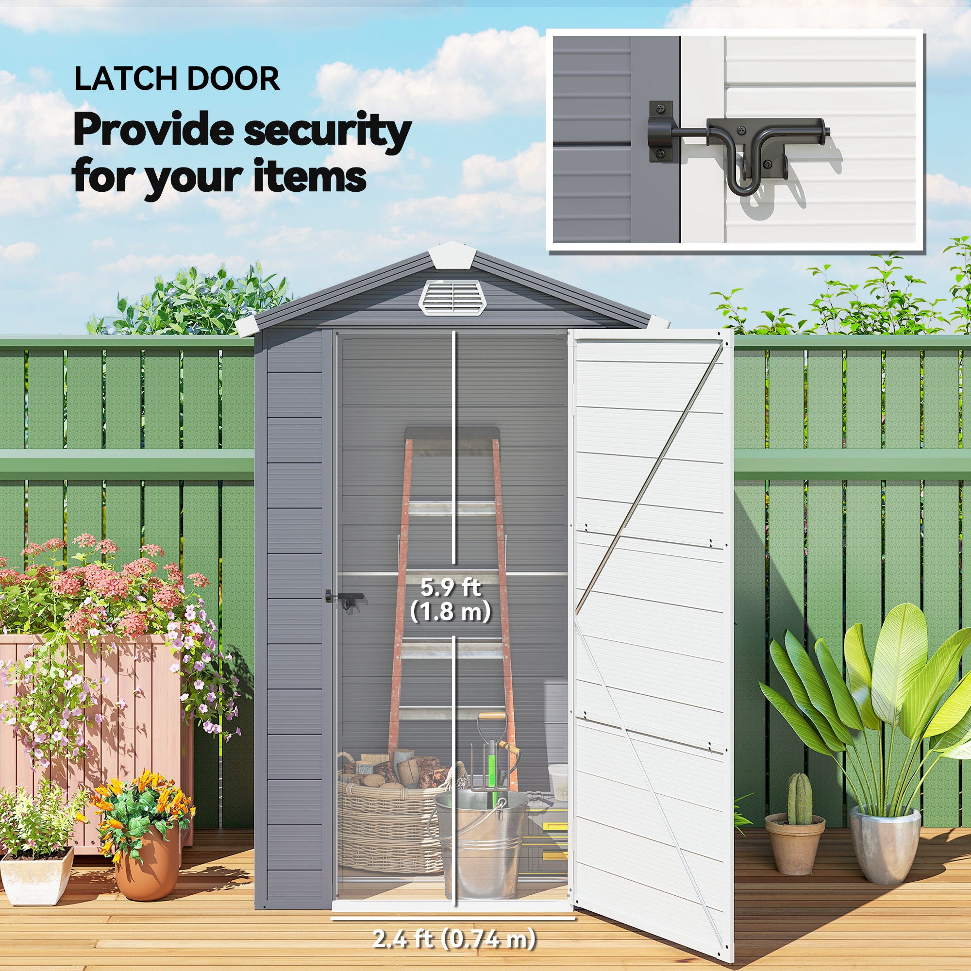 حظيرة تخزين بلاستيكية للحديقة بمقاس 4.4 × 3.3 قدم مع باب بمزلاج، وفتحات تهوية، وسقف مائل، باللون الرمادي