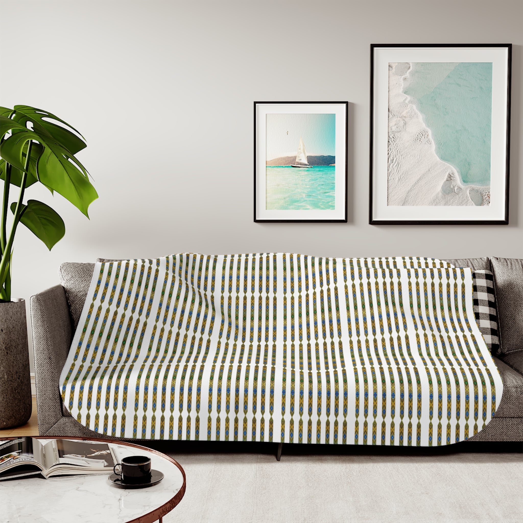 Cozy Plaid Sherpa Blanket — Reversible Beige Fleece Throw for Living Room & Gift