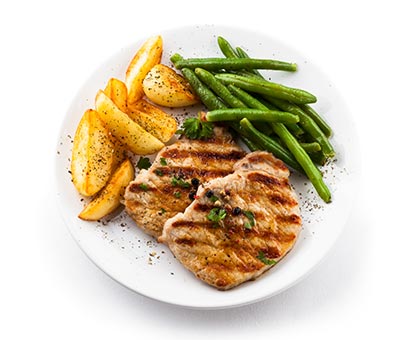 Charcoal-grilled meat meal